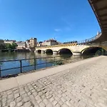 Avec Terrasse A Proximite De Apartman Metz