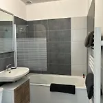 Avec Terrasse A Proximite De