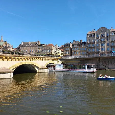 Avec Terrasse A Proximite De Metz