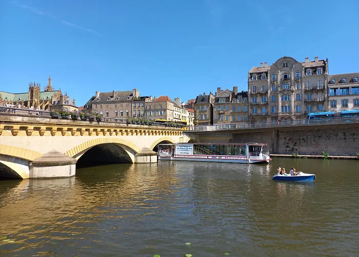 Avec Terrasse A Proximite De Metz